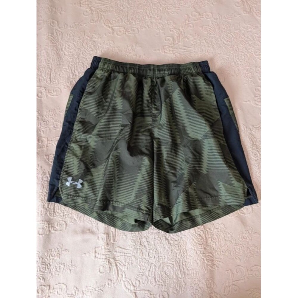 Under Armour athletic shorts size small